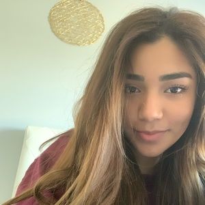 Meet your Posher, Daniella